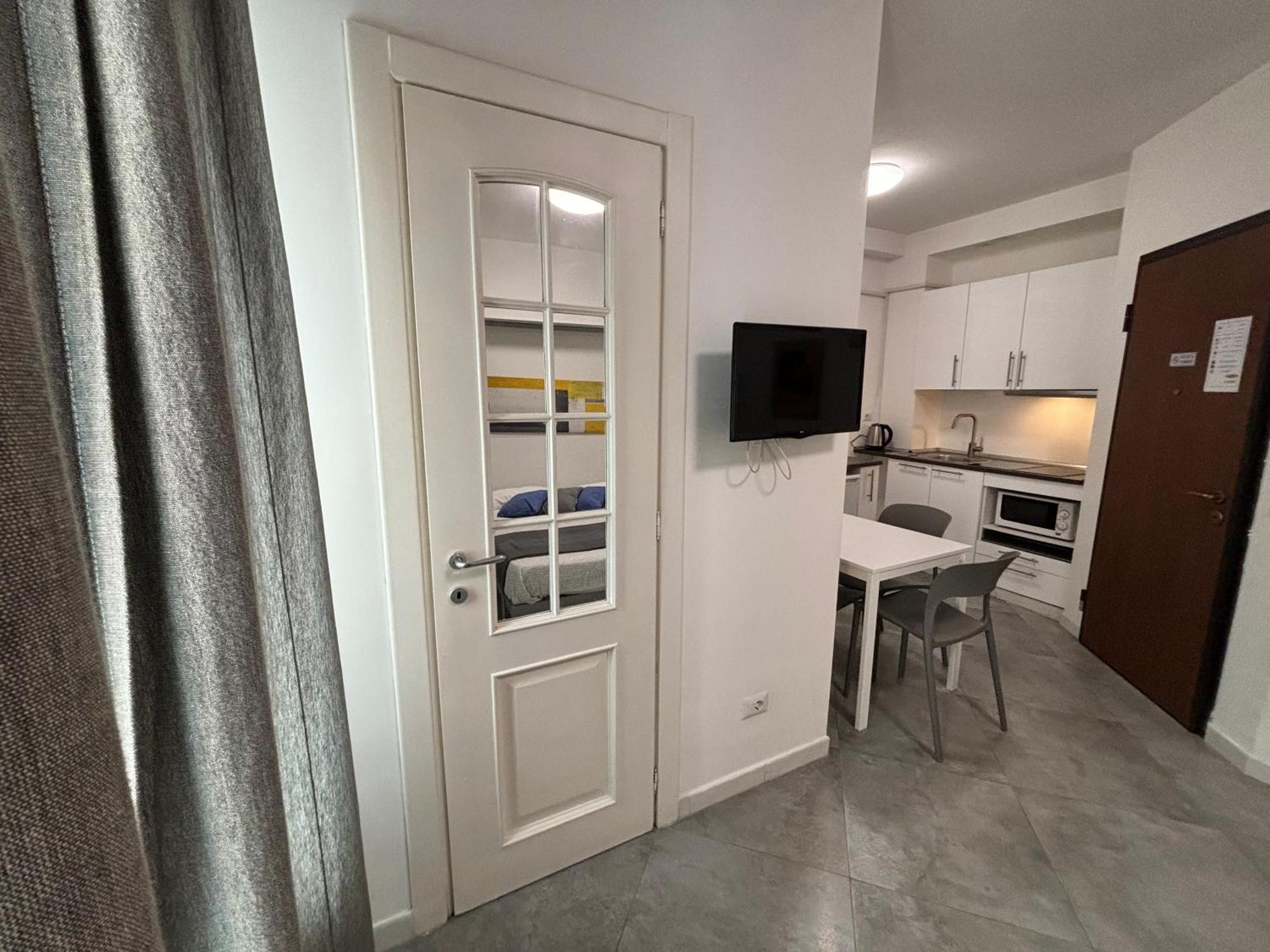 4 Level Apartment *