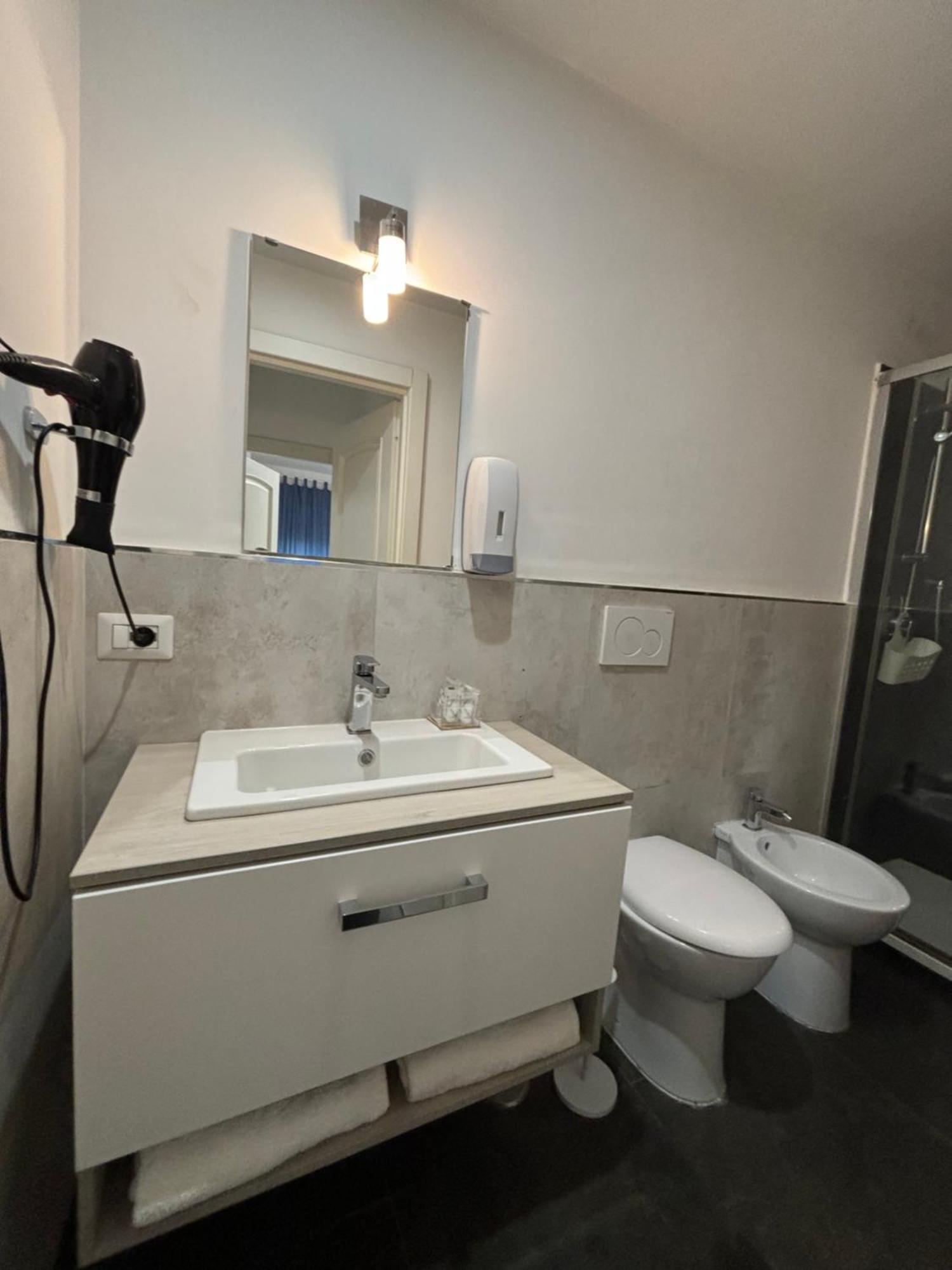 Apartment 4 Level Rome