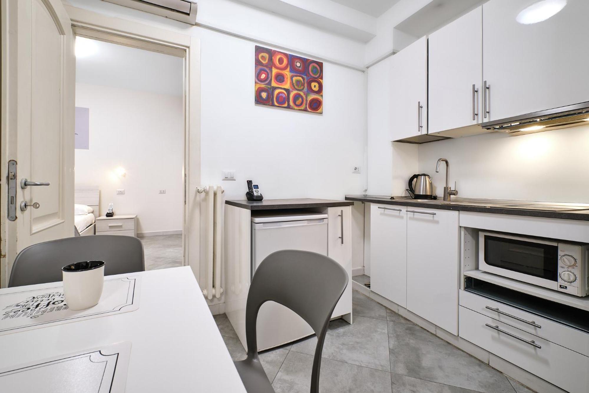 Apartment 4 Level Rom